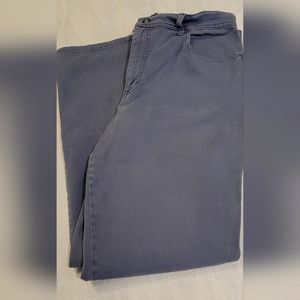 Gloria Vanderbilt Red Label Straight Leg Jeans Size 14 Blue/Gray color